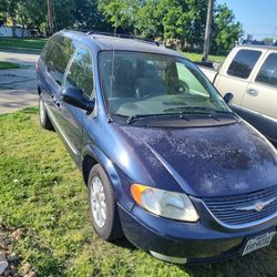 2003 Chrysler Town & Country