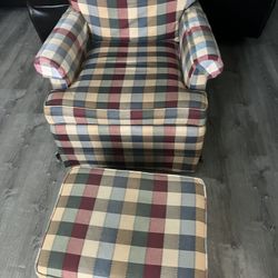 Beautiful Swivel Chair With Matching Foot