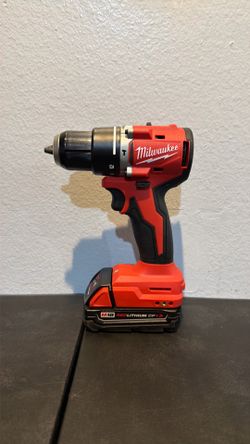 New Milwaukee M18 Brushless Hammer Drill with Battery