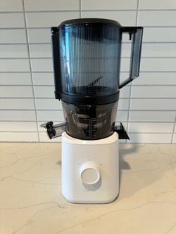 Nama J2 Cold Press Juicer + Large Hopper & Pitcher Set - Brand New/Unused