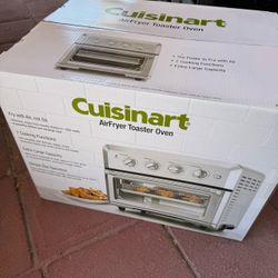 Cuisinart Air Fryer Toaster Oven 7-in-1 New