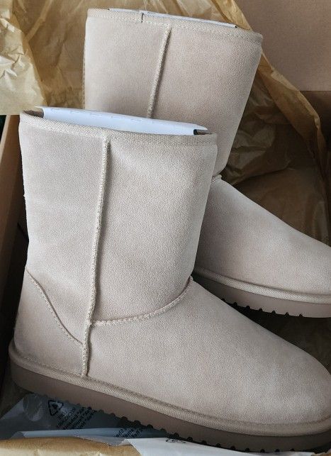 Koolaburra by UGG Women's Short boots size 10