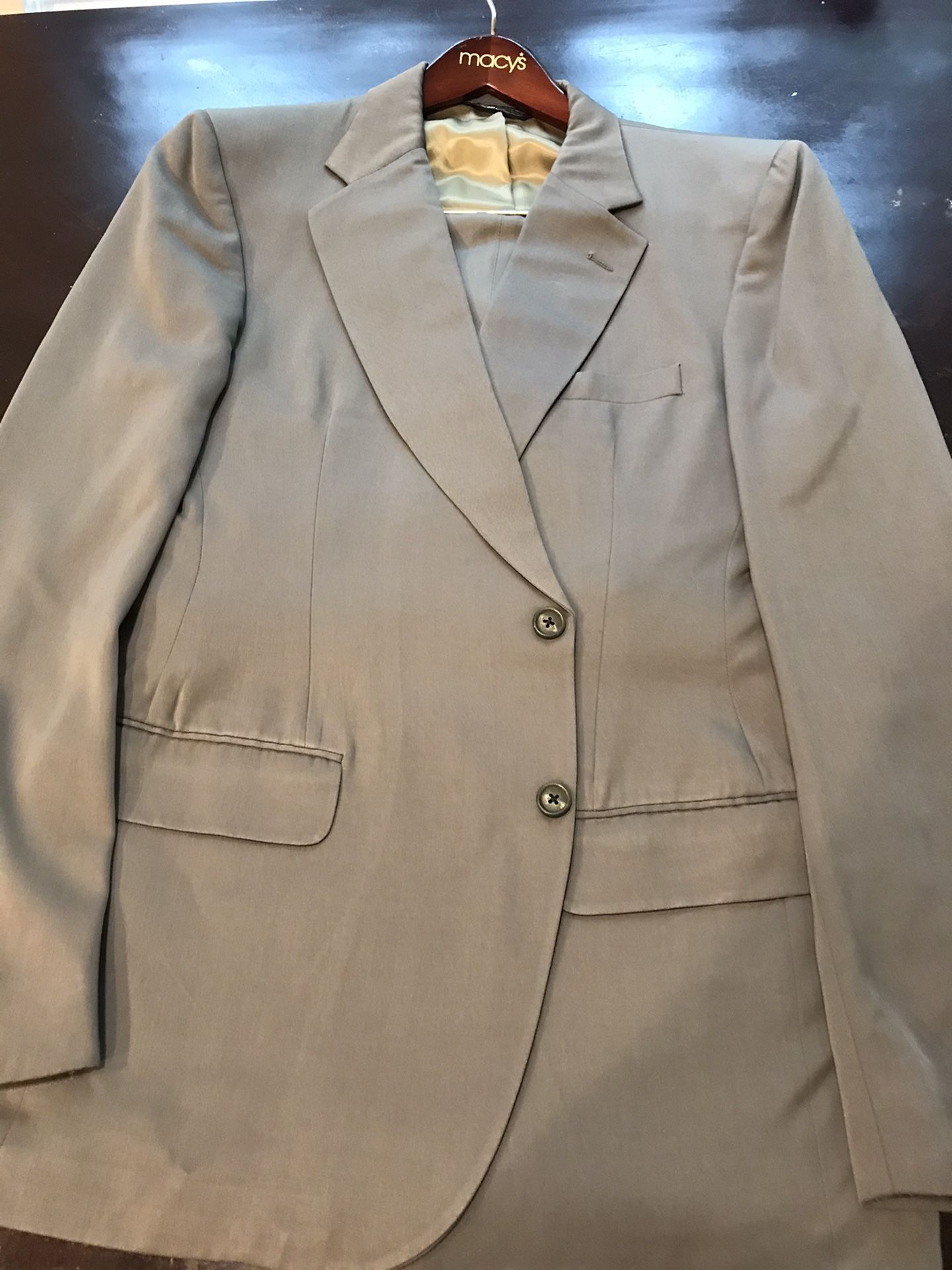 Men’s Olive Green Burberry suit