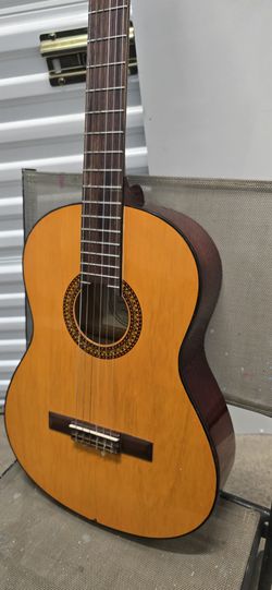 LA.  CLASSICAL ACOUSTIC GUITAR  $59