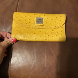 Dooney Wallet Excellent Condition 