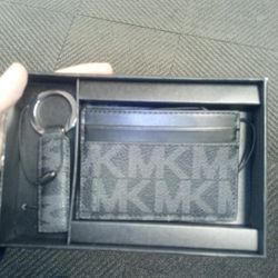New Michael Kors Wallets And Leather Keychain 