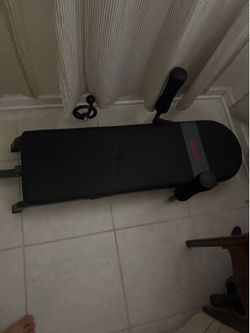 Sunny Health: Adjustable Stretch and Decompression Table