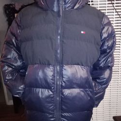 Tommy Hilfiger Reversible (2 Sided)Jacket Size Large 75$