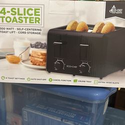 Four slice toaster