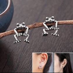 Absolutely Lovely Beautiful Mini Little Dudes Frog 🐸 Stud EarringsJacket Earring Wear 2 Ways!