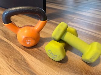 5lb dumbbells & 10lb kettlebell