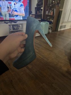 Gucci Heels Size 37 / 7 In Women's US