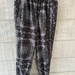 Women’s Forever 21 bandana print jogger pants size small