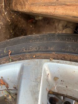 245/40R18 Tire on Silver Alloy Wheel