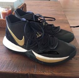 Kyrie 5 Black & Gold