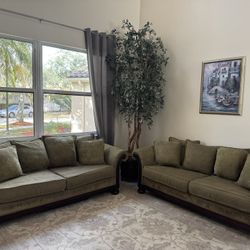 Bernhardt Matching Sofas – Classic Style & Exceptional Comfort