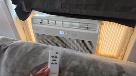 NEW 6,000 BTU AC WINDOW UNIT $200 OR TRADE.