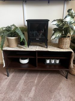 TV Stand Like New 
