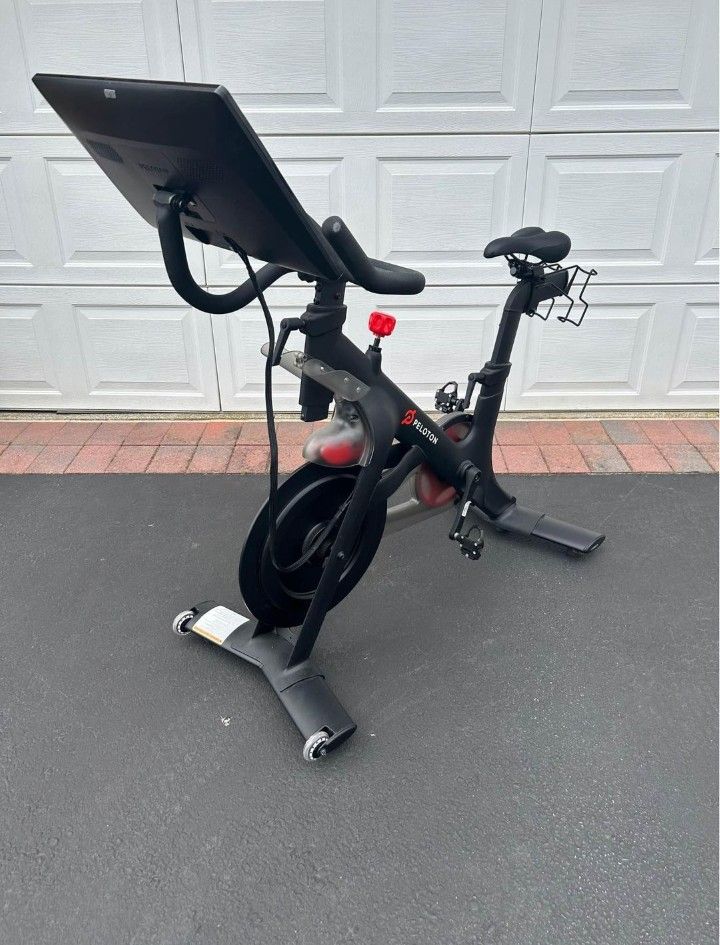 Peloton Gen 3 Bike for Sale in Richmond, KY OfferUp