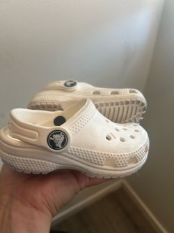 Crocs 6 c toddler