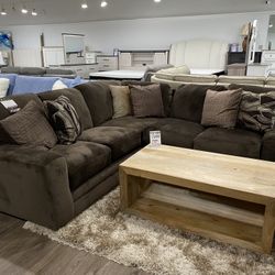 STATIONARY SECTIONAL ON SALE NOW FOR BLACK FRIDAY OFFER ENDS 11/30!!!***
