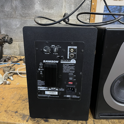 Samson Resolv A5 speakers
