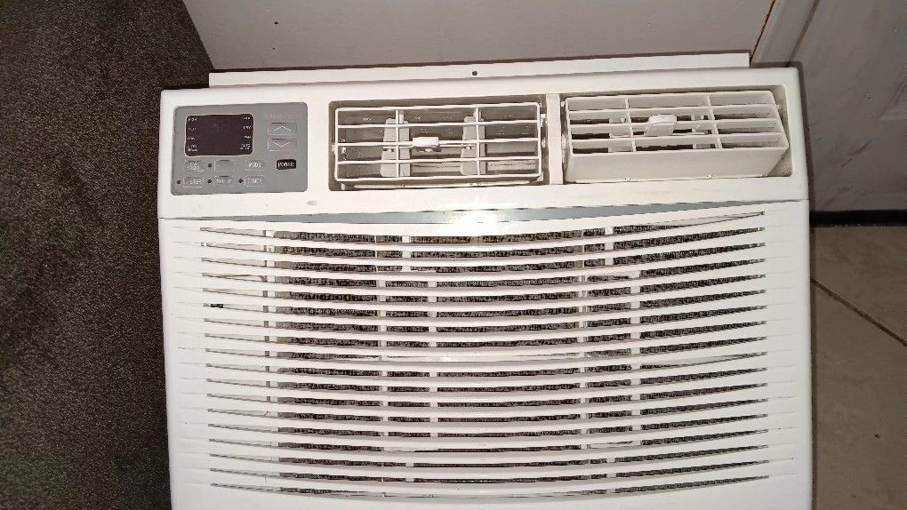 Excellent AC UNIT 8000 BTU