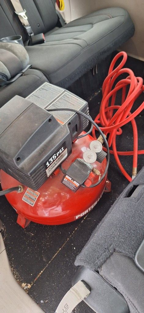 135 PSI Air Compressor