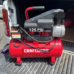 Crafts Man 3 Gallon Air Compresor 