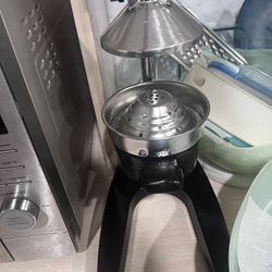 Orange 🍊 Juicer Or Lemonade Juicer Non Electric Never Used  And Haven’t Had The Time To Use It. Selling It, Pick Up Only In Torrance 