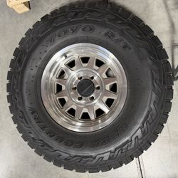 Raceline 952MC Aero HD 17” Wheels with Toyo Tires R/T x5