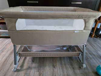 Baby bassinet sleeper crib bedside newborn