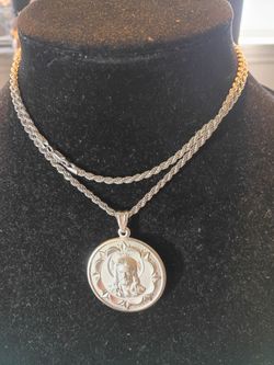 925 silver Rope Chain Necklace 28"; Religious medallion pendant with the Virgin Mary & Jesus Christ