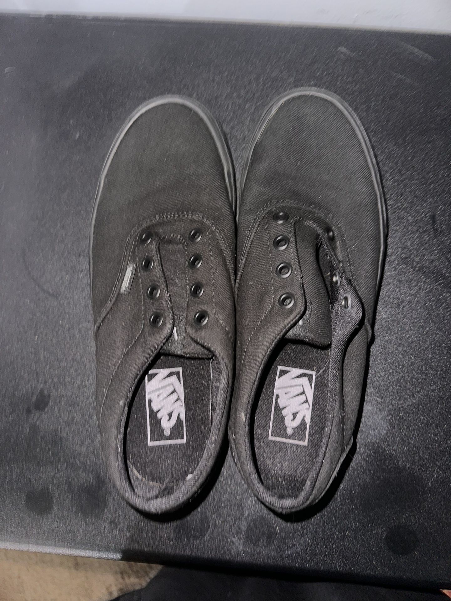 8.5 Women’s Vans Classic Slip‑On Black/Black