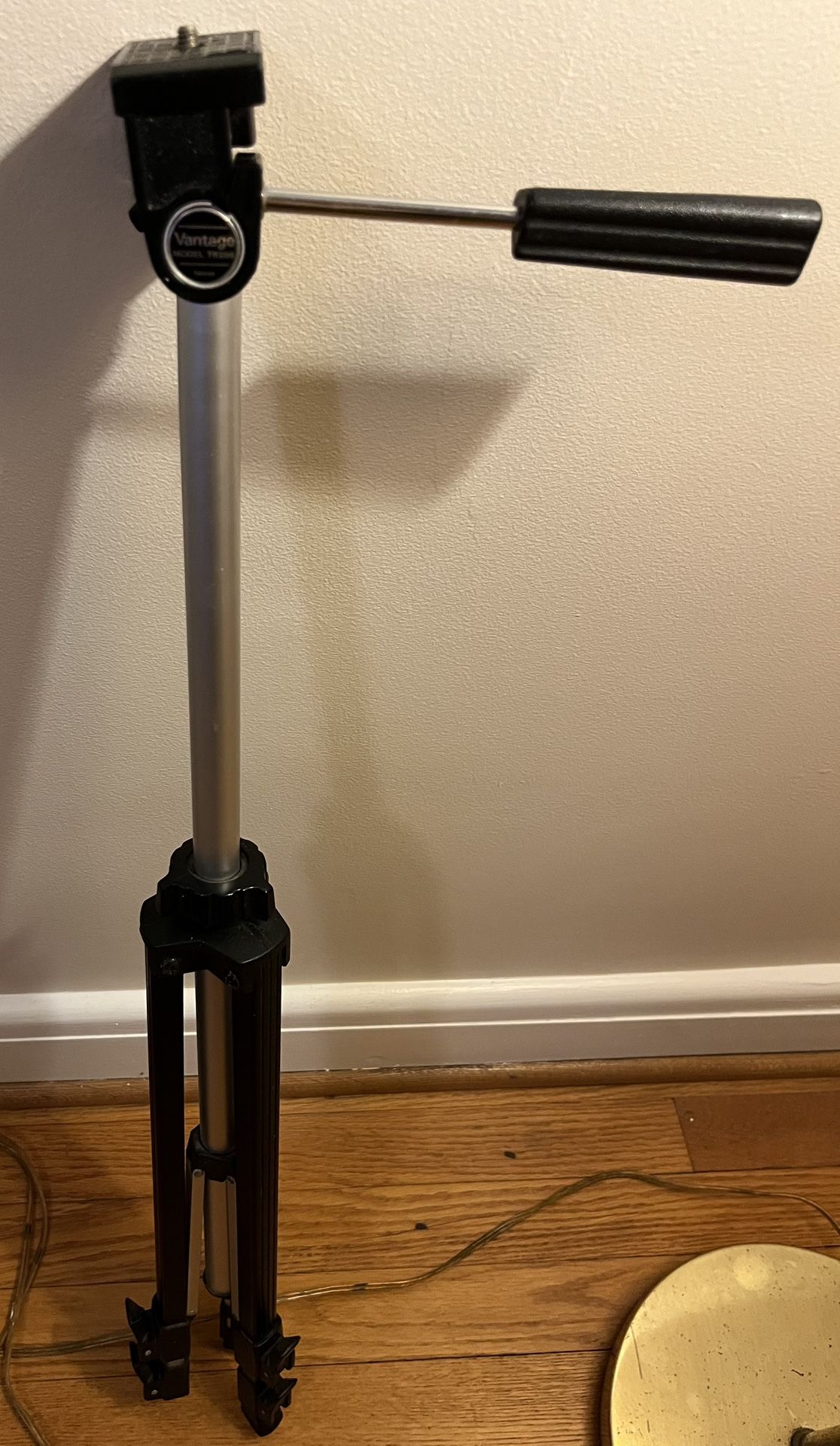 Used Vantage Model TR-205 Tripod