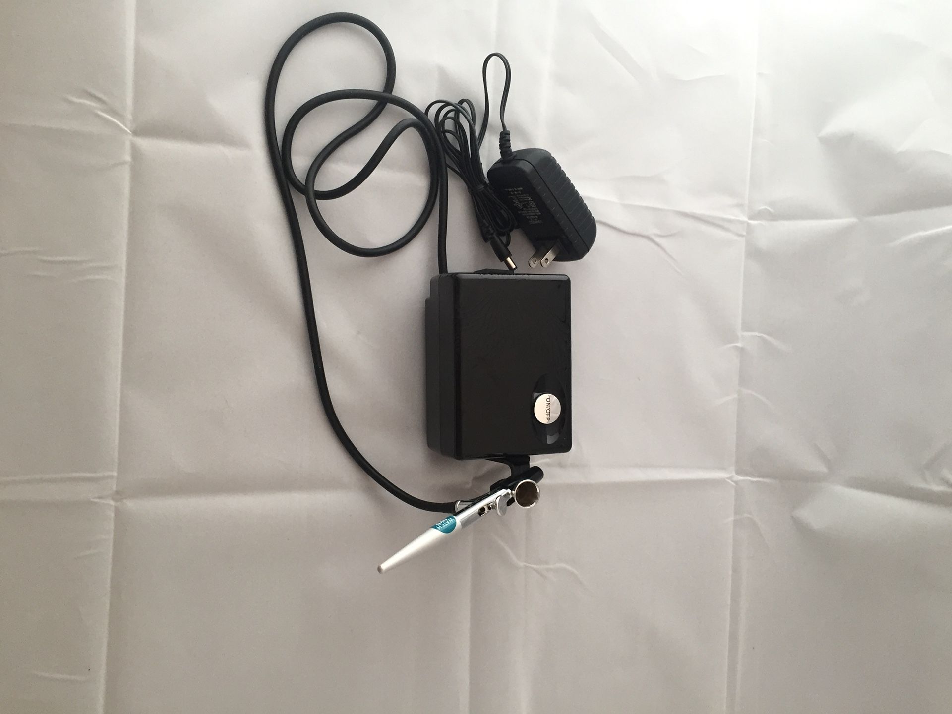 Luminess Air compressor with airbrush gun, adaptor and hose