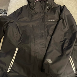 2x women’s Columbia coat shell