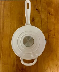 Cast iron cookware