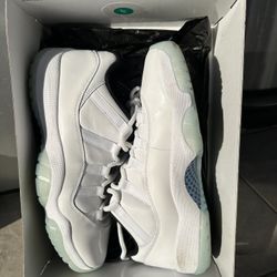 Air Jordan 11 Retro Low 