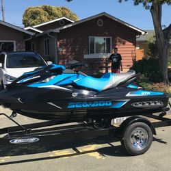 2017 Sea-Doo Wave runner