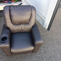 Small Child's Reclining Chair 