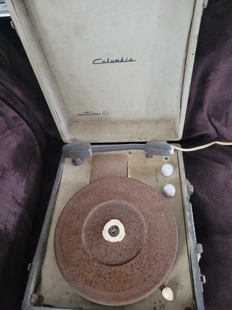 Vintage Columbia Model 412 3 Speed Portable Record Player WORKING CONDTION