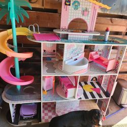 LOL Doll House