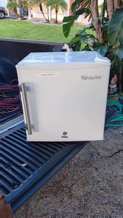Edgestar Medical Freezer/Cooler 1.1cu.ft.