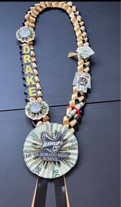 Graduation leis