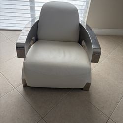 Leather And Stainless Chair. Cost $1400 In Dorado Furniture Pleas Feel Free To Look It Up.  Selling For $575 