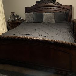 Cal King Size Bedroom Set