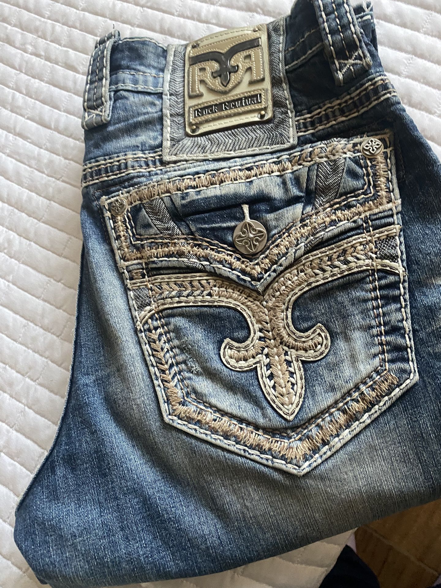 Pantalon En Castroville Ca, En Buenas Condiciones 