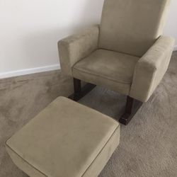 Rocking Chair with Ottoman