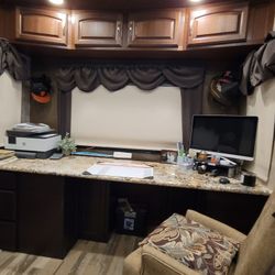 2015 Winnebago Destination 39fb